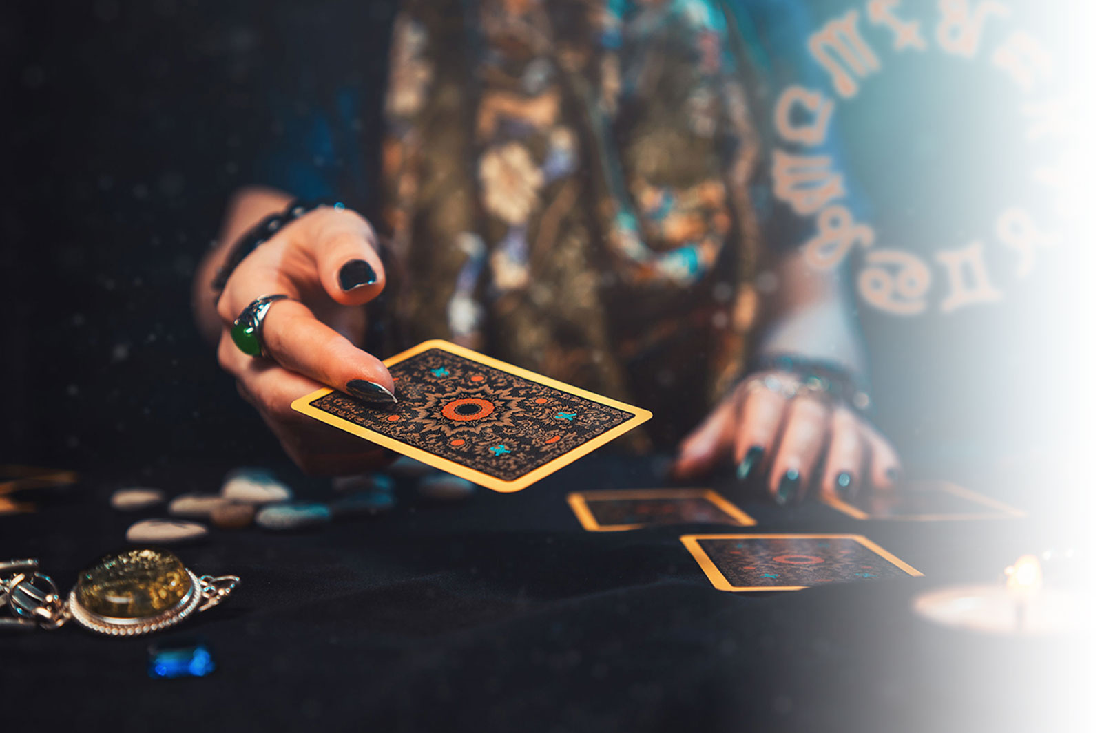 尘缘塔罗牌-塔罗占卜,算塔罗牌,马来西亚塔罗占卜